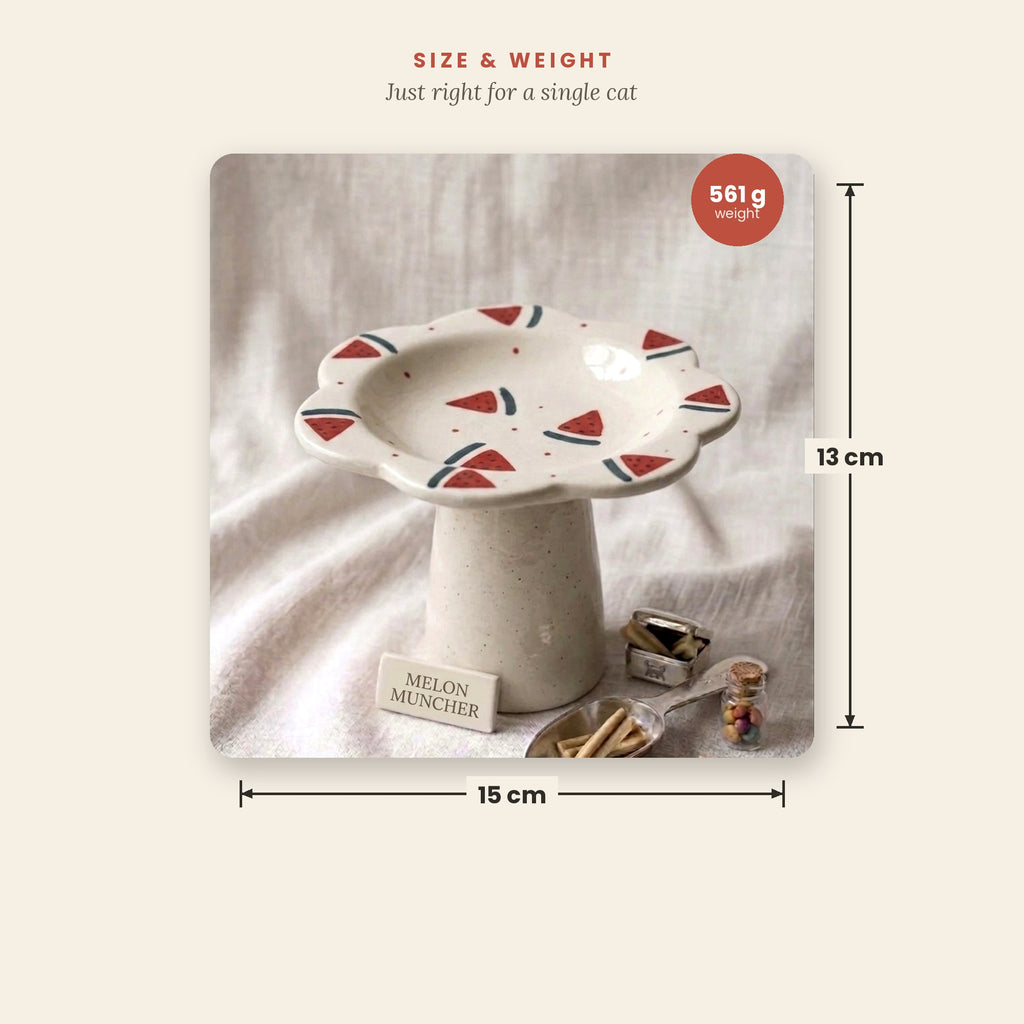 Measurement chart for a ceramic cat feeder with dimensions and weight displayed.