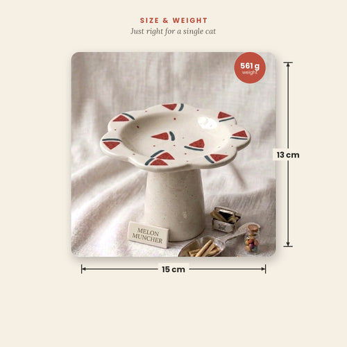 Measurement chart for a ceramic cat feeder with dimensions and weight displayed.